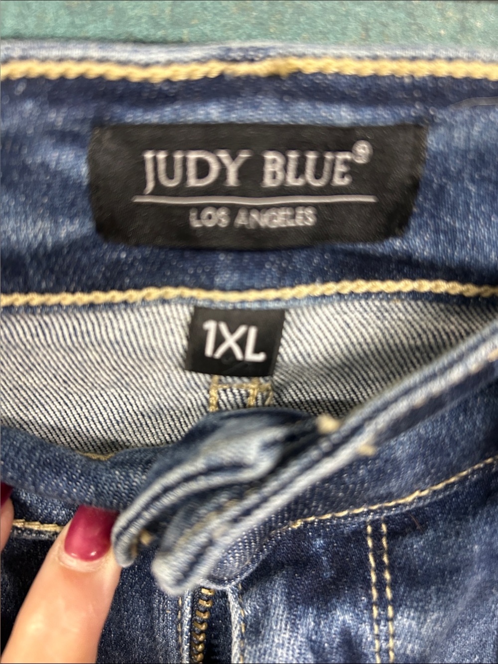 NWT 1X Judy Blue Distressed Dark Blue Denim Shorts with Frayed Hem - Picture 2 of 7